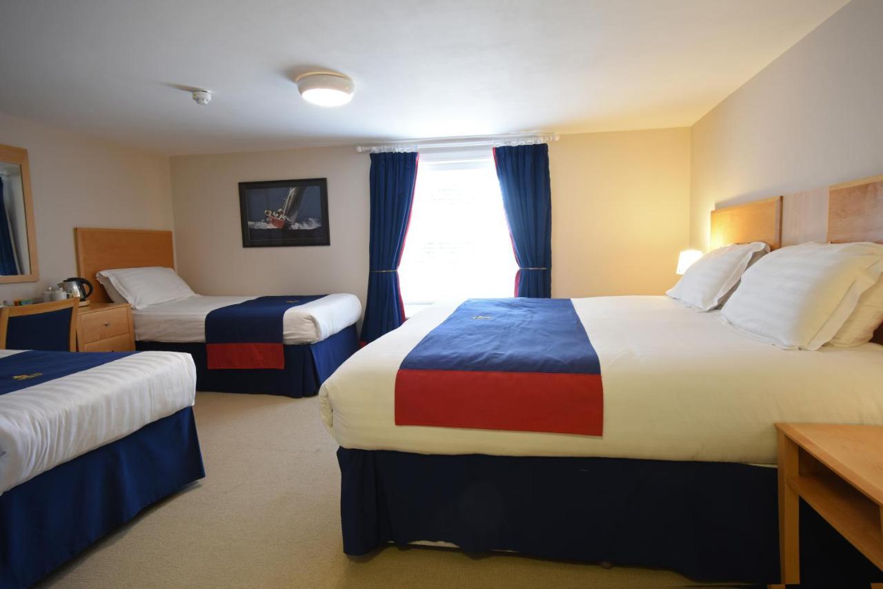 Royal Southern Yacht Club Hamble-le-Rice Extérieur photo