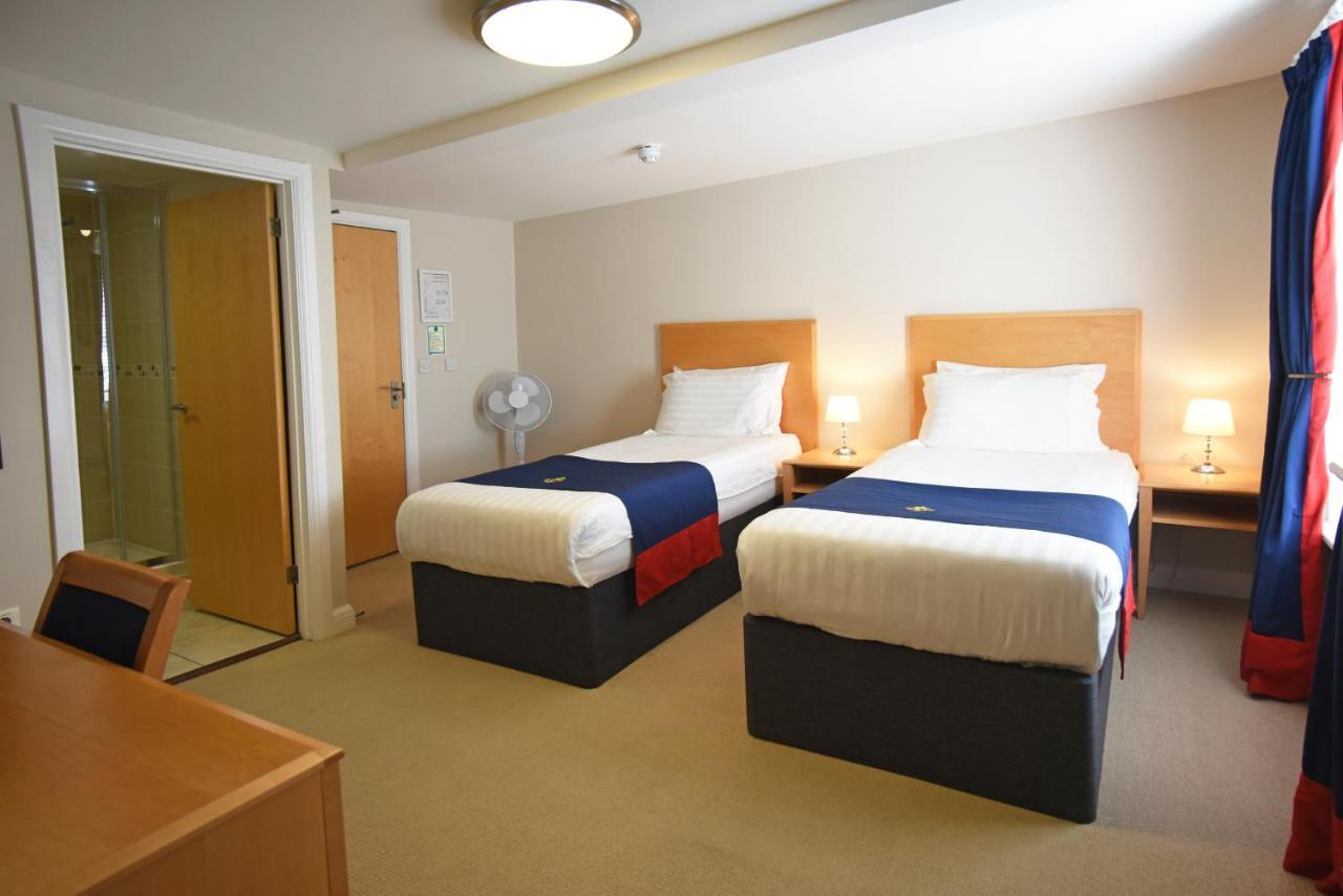 Royal Southern Yacht Club Hamble-le-Rice Extérieur photo