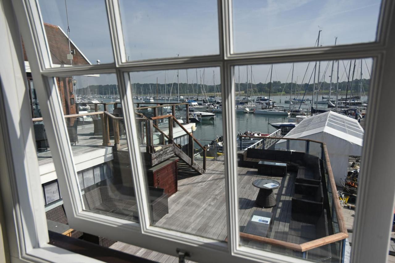Royal Southern Yacht Club Hamble-le-Rice Extérieur photo