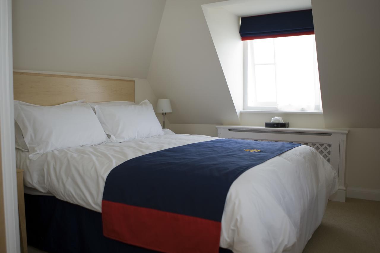 Royal Southern Yacht Club Hamble-le-Rice Extérieur photo